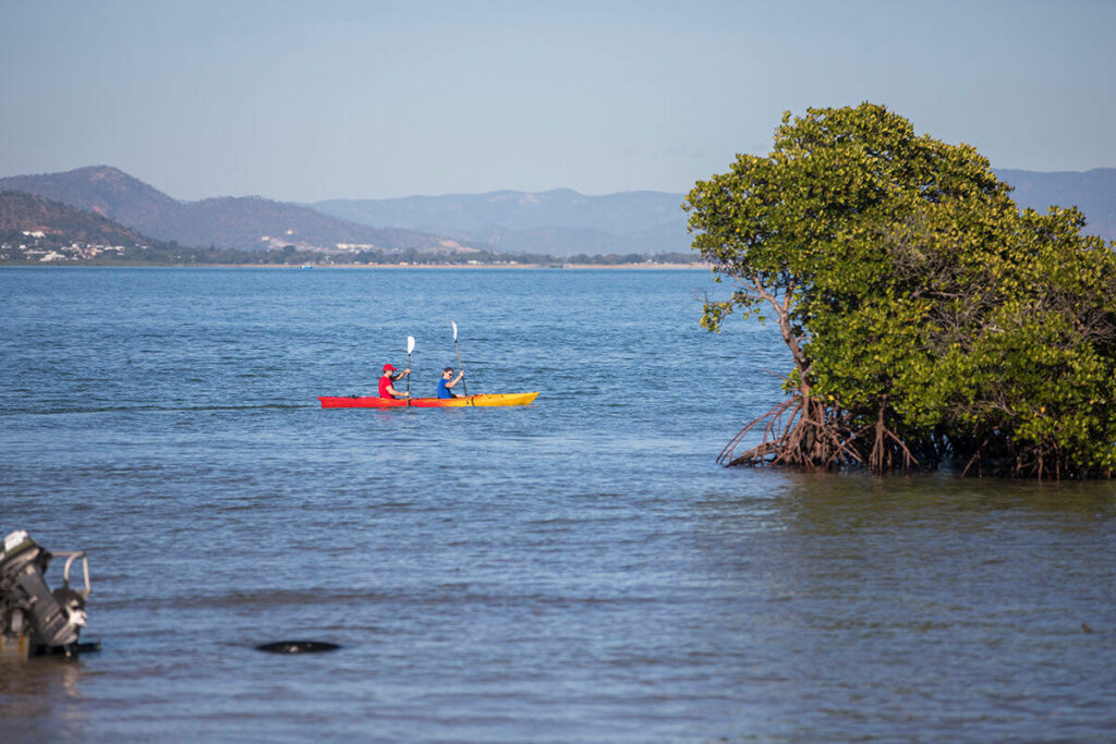 magnetic-island-ferries-kayaks